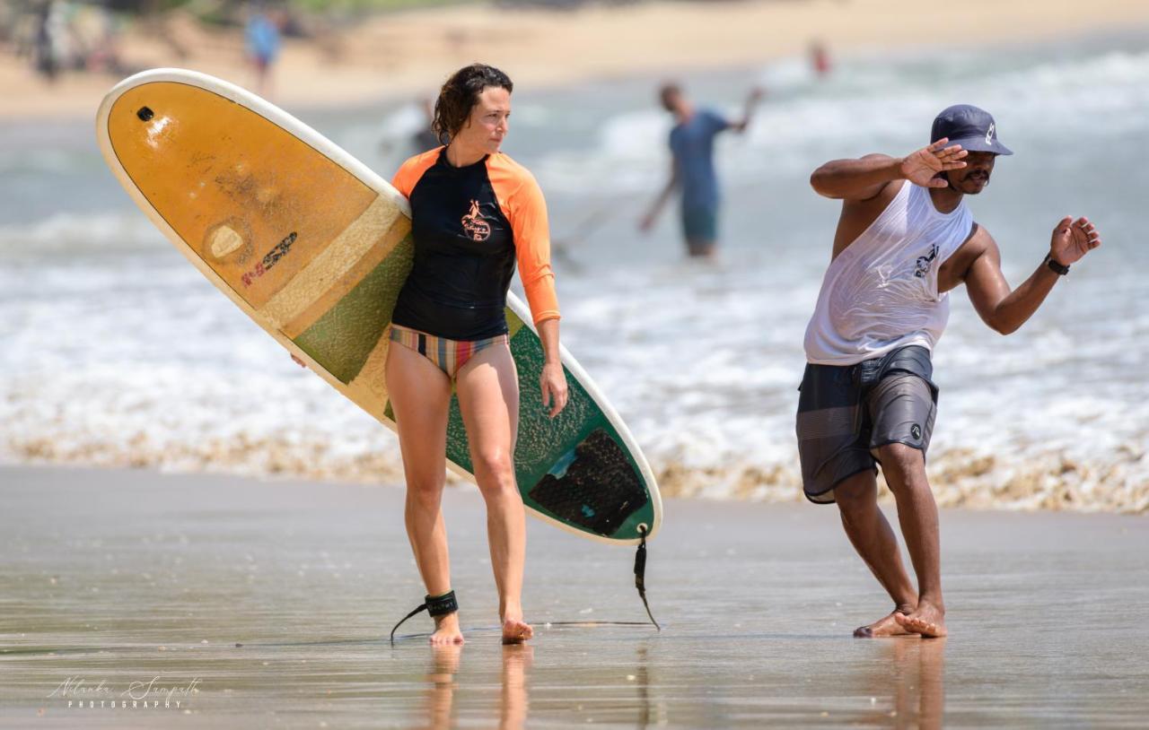 Отель Surf'N Lanka - Surf School Велигама Экстерьер фото
