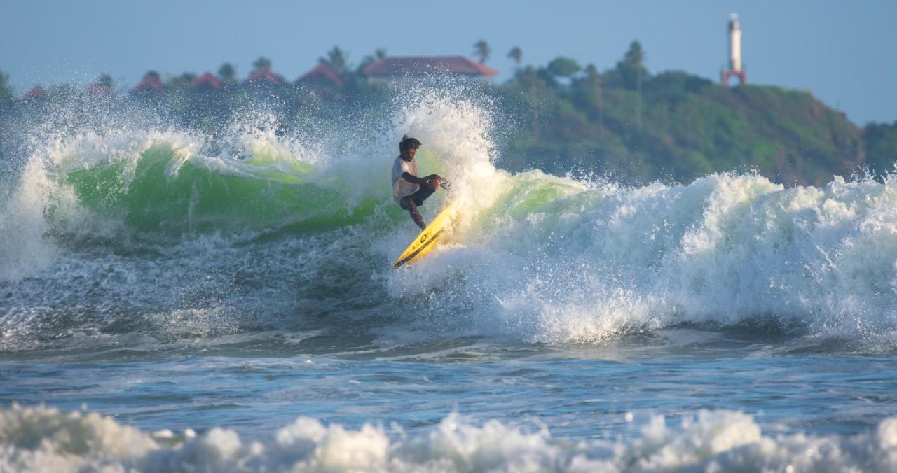 Отель Surf'N Lanka - Surf School Велигама Экстерьер фото