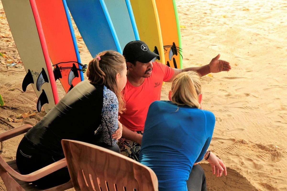 Отель Surf'N Lanka - Surf School Велигама Экстерьер фото